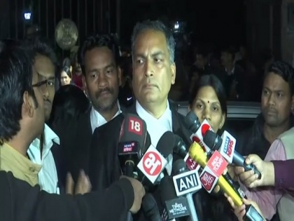 India will not tolerate 5 'murders' to avenge one: Nirbhaya convicts' lawyer | India will not tolerate 5 'murders' to avenge one: Nirbhaya convicts' lawyer