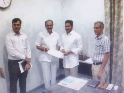 Andhra power dept employees donate Rs 7.87 cr to CM relief fund to fight coronavirus pandemic | Andhra power dept employees donate Rs 7.87 cr to CM relief fund to fight coronavirus pandemic