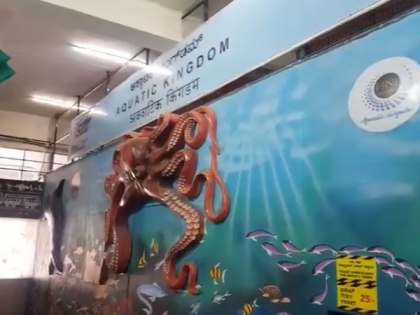 Railways' first movable freshwater tunnel aquarium opens for public at Bengaluru railway station | Railways' first movable freshwater tunnel aquarium opens for public at Bengaluru railway station