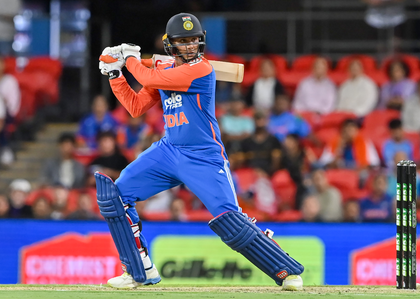 SMAT: Abhishek Sharma blasts 12-ball fifty en route to 32-ball century against Bengal | SMAT: Abhishek Sharma blasts 12-ball fifty en route to 32-ball century against Bengal