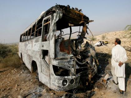 Pakistan: 2 killed, 15 injured in bus collision | Pakistan: 2 killed, 15 injured in bus collision
