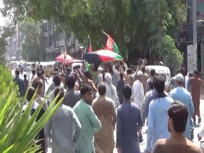 Taliban kill three during protest for carrying Afghan national flag | Taliban kill three during protest for carrying Afghan national flag