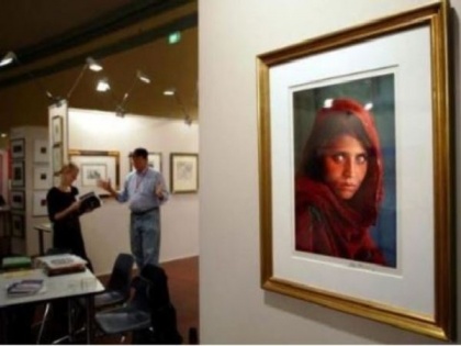 Italy gives asylum to famed 'green-eyed Afghan girl' | Italy gives asylum to famed 'green-eyed Afghan girl'