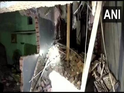 Residential structure collapses in Agra: 2 people killed, 15 injured | Residential structure collapses in Agra: 2 people killed, 15 injured