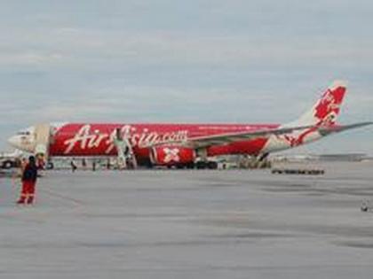 Take-off of Air Asia flight aborted due to bird-hit at Ranchi airport | Take-off of Air Asia flight aborted due to bird-hit at Ranchi airport Take-off of Air Asia flight aborted due to bird-hit at Ranchi airport | Take-off of Air Asia flight aborted due to bird-hit at Ranchi airport