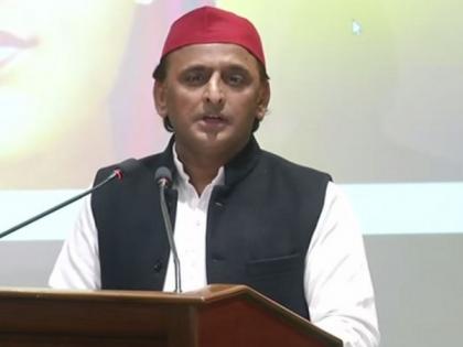 Akhilesh appeals to people not to fill NPR form, seek employment | Akhilesh appeals to people not to fill NPR form, seek employment