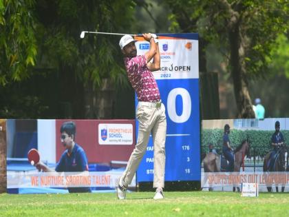 Amardeep Malik, Manu Gandas shoot scores of 65 for joint first-round lead at Delhi-NCR Open | Amardeep Malik, Manu Gandas shoot scores of 65 for joint first-round lead at Delhi-NCR Open