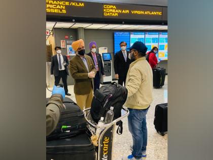 On 'Vande Bharat' Day 4 in US: Delhi-Hyderabad bound AI special flight departs from Washington | On 'Vande Bharat' Day 4 in US: Delhi-Hyderabad bound AI special flight departs from Washington On 'Vande Bharat' Day 4 in US: Delhi-Hyderabad bound AI special flight departs from Washington | On 'Vande Bharat' Day 4 in US: Delhi-Hyderabad bound AI special flight departs from Washington