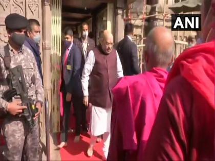 Amit Shah offers prayers at Kamakhya Temple in Guwahati | Amit Shah offers prayers at Kamakhya Temple in Guwahati
