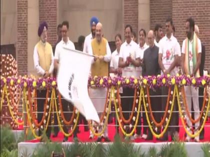 Delhi: Home Minister Amit Shah flags off 'Run for Unity' | Delhi: Home Minister Amit Shah flags off 'Run for Unity'