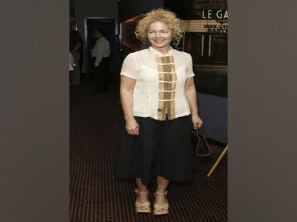 Amy Irving recalls late actor Kirk Douglas' heartfelt advice | Amy Irving recalls late actor Kirk Douglas' heartfelt advice Amy Irving recalls late actor Kirk Douglas' heartfelt advice | Amy Irving recalls late actor Kirk Douglas' heartfelt advice