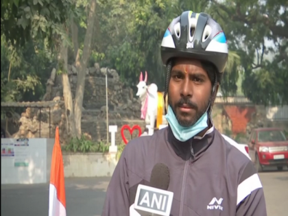 Hyderabad cyclist travels 1,550 km in attempt to enter record books | Hyderabad cyclist travels 1,550 km in attempt to enter record books Hyderabad cyclist travels 1,550 km in attempt to enter record books | Hyderabad cyclist travels 1,550 km in attempt to enter record books