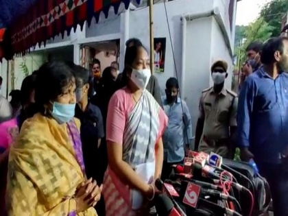 Andhra Pradesh: Mekathoti Sucharita meets deceased Divya Tejaswini's family, assures justice | Andhra Pradesh: Mekathoti Sucharita meets deceased Divya Tejaswini's family, assures justice
