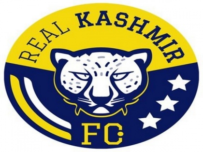 India fights Covid: Real Kashmir FC distribute essential equipment to frontline workers | India fights Covid: Real Kashmir FC distribute essential equipment to frontline workers