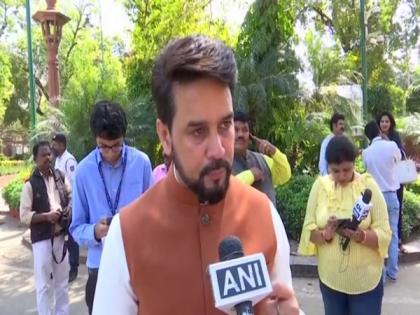 PM Modi thanked media, and all personnel working hard amid coronavirus situation in the country: Anurag Thakur | PM Modi thanked media, and all personnel working hard amid coronavirus situation in the country: Anurag Thakur
