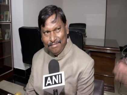Union Tribal Minister Arjun Munda asks CMs to protect livelihood of tribals amid COVID-19 lockdown | Union Tribal Minister Arjun Munda asks CMs to protect livelihood of tribals amid COVID-19 lockdown