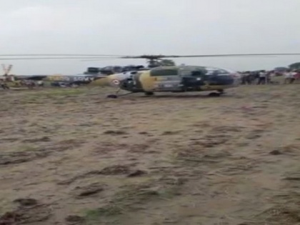 Army's Chetak helicopter makes precautionary landing near school at Bharatpur-Mathura border | Army's Chetak helicopter makes precautionary landing near school at Bharatpur-Mathura border