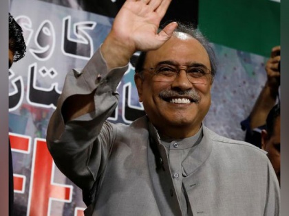 Former Pakistan President Asif Ali Zardari reaches Dubai after name removed from ECL | Former Pakistan President Asif Ali Zardari reaches Dubai after name removed from ECL