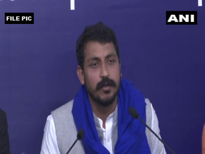 Mumbai Police denies permission to Chandrashekhar Azad to hold anti-CAA rally | Mumbai Police denies permission to Chandrashekhar Azad to hold anti-CAA rally Mumbai Police denies permission to Chandrashekhar Azad to hold anti-CAA rally | Mumbai Police denies permission to Chandrashekhar Azad to hold anti-CAA rally