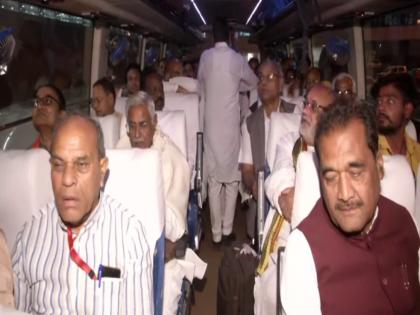 MP political crisis: BJP lodge MLAs in Gurugram hotel, Congress to move flock to Jaipur | MP political crisis: BJP lodge MLAs in Gurugram hotel, Congress to move flock to Jaipur MP political crisis: BJP lodge MLAs in Gurugram hotel, Congress to move flock to Jaipur | MP political crisis: BJP lodge MLAs in Gurugram hotel, Congress to move flock to Jaipur