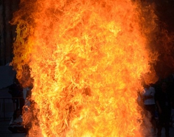 One worker injured in blast at bulk ice producing factory in Nagpur | One worker injured in blast at bulk ice producing factory in Nagpur One worker injured in blast at bulk ice producing factory in Nagpur | One worker injured in blast at bulk ice producing factory in Nagpur