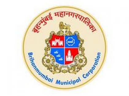 Income Tax Dept raids BMC contractors, others in Mumbai | Income Tax Dept raids BMC contractors, others in Mumbai Income Tax Dept raids BMC contractors, others in Mumbai | Income Tax Dept raids BMC contractors, others in Mumbai
