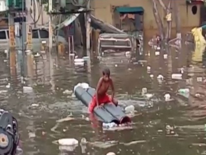 Bihar: Heavy rainfall, waterlogged roads continue to create havoc in Patna | Bihar: Heavy rainfall, waterlogged roads continue to create havoc in Patna