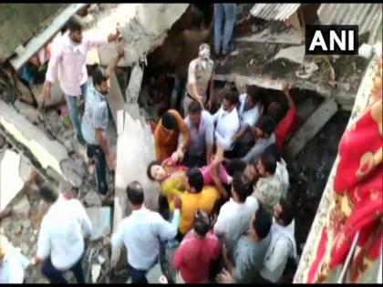 Madhya Pradesh: Eight people rescued in Dewas building collapse incident | Madhya Pradesh: Eight people rescued in Dewas building collapse incident Madhya Pradesh: Eight people rescued in Dewas building collapse incident | Madhya Pradesh: Eight people rescued in Dewas building collapse incident