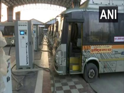 Air-conditioned electric buses introduced in Lucknow | Air-conditioned electric buses introduced in Lucknow