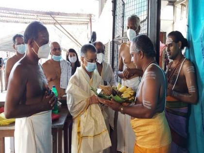 Indian envoy attends Shivratri pooja at Thiruketeeswaram Temple in Sri Lanka | Indian envoy attends Shivratri pooja at Thiruketeeswaram Temple in Sri Lanka