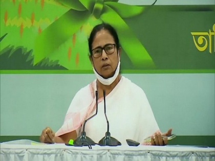 Mamata Banerjee condemns Centre's efforts to 'control' Twitter | Mamata Banerjee condemns Centre's efforts to 'control' Twitter