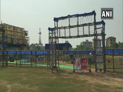 'No Entry' boards placed outside pandals in West Bengal after court order | 'No Entry' boards placed outside pandals in West Bengal after court order