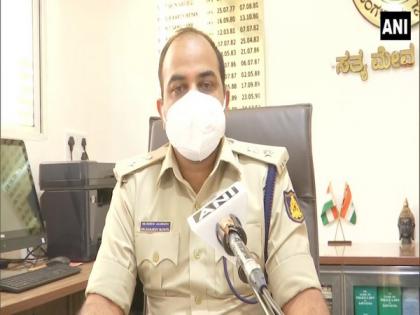 Sub-inspector among six held for kidnapping, dacoity | Sub-inspector among six held for kidnapping, dacoity Sub-inspector among six held for kidnapping, dacoity | Sub-inspector among six held for kidnapping, dacoity