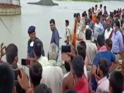 Three people missing after boat capsized in Bihar's Samastipur | Three people missing after boat capsized in Bihar's Samastipur