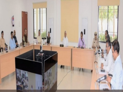 COVID-19: Bihar CM holds meeting with health dept, specialist doctors via video conference | COVID-19: Bihar CM holds meeting with health dept, specialist doctors via video conference