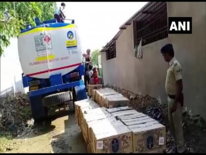 190 cases of liquor bottles seized from petrol tanker in Patna, 3 held | 190 cases of liquor bottles seized from petrol tanker in Patna, 3 held 190 cases of liquor bottles seized from petrol tanker in Patna, 3 held | 190 cases of liquor bottles seized from petrol tanker in Patna, 3 held