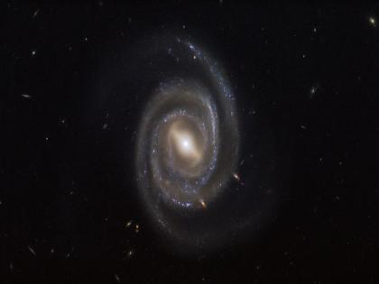 Undergraduate student helps reveal how galaxies and black holes grow together | Undergraduate student helps reveal how galaxies and black holes grow together Undergraduate student helps reveal how galaxies and black holes grow together | Undergraduate student helps reveal how galaxies and black holes grow together
