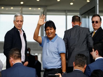 Ousted Evo Morales arrive in Mexico, says 'fight continues' | Ousted Evo Morales arrive in Mexico, says 'fight continues'