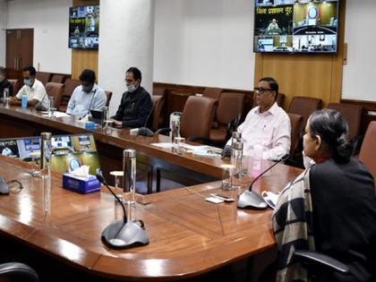 Combating COVID-19: Haryana CS asks officers to ensure supply of essential items under PDS | Combating COVID-19: Haryana CS asks officers to ensure supply of essential items under PDS