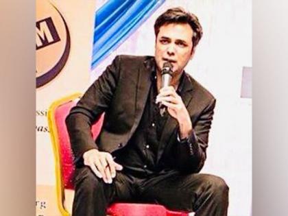 Pakistani journalist takes a jibe on Imran Khan's 'foreign-funded conspiracy' remark | Pakistani journalist takes a jibe on Imran Khan's 'foreign-funded conspiracy' remark Pakistani journalist takes a jibe on Imran Khan's 'foreign-funded conspiracy' remark | Pakistani journalist takes a jibe on Imran Khan's 'foreign-funded conspiracy' remark