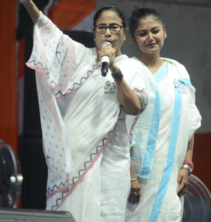 BJP, CPI(M) have understanding on Dum Dum LS seat: Mamata Banerjee | BJP, CPI(M) have understanding on Dum Dum LS seat: Mamata Banerjee BJP, CPI(M) have understanding on Dum Dum LS seat: Mamata Banerjee | BJP, CPI(M) have understanding on Dum Dum LS seat: Mamata Banerjee