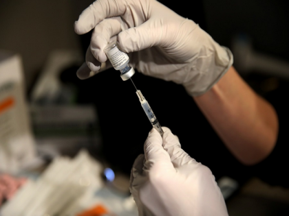 Pfizer, Moderna testing their vaccines against UK coronavirus strain | Pfizer, Moderna testing their vaccines against UK coronavirus strain