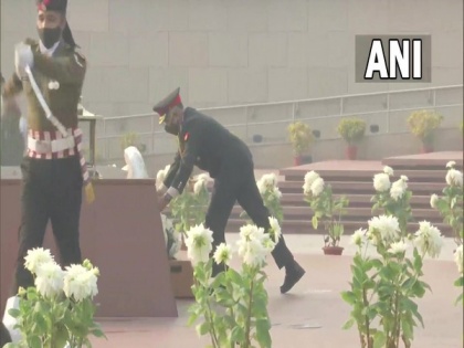 On his superannuation, Lt Gen CP Mohanty lays wreath at National War Memorial | On his superannuation, Lt Gen CP Mohanty lays wreath at National War Memorial