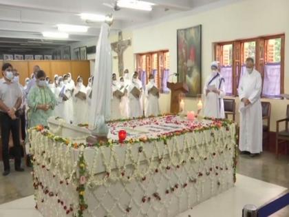 Kolkata: Prayers offered in memory of Mother Teresa on her 111th birth anniversary | Kolkata: Prayers offered in memory of Mother Teresa on her 111th birth anniversary