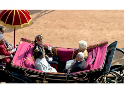 R-Day 2026: President Droupadi Murmu arrives at Kartavya Path in ceremonial buggy | R-Day 2026: President Droupadi Murmu arrives at Kartavya Path in ceremonial buggy