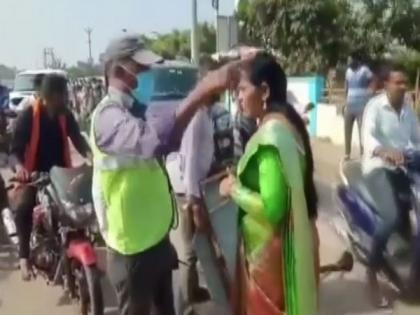 YSRCP leader D Revathi slaps toll plaza staffer in Guntur | YSRCP leader D Revathi slaps toll plaza staffer in Guntur
