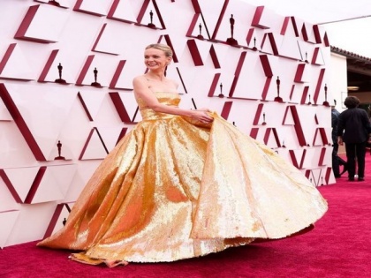 Carey Mulligan arrives at 2021 Oscars dressed like a modern-day princess | Carey Mulligan arrives at 2021 Oscars dressed like a modern-day princess
