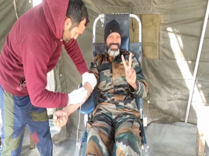Blood donation camp organised by Indian army in J-K's Ganderbal | Blood donation camp organised by Indian army in J-K's Ganderbal