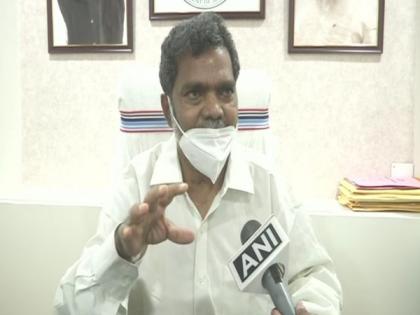 Jharkhand BJP slams order for selling of jute bags used in mid-day meal scheme, says will disturb teaching | Jharkhand BJP slams order for selling of jute bags used in mid-day meal scheme, says will disturb teaching Jharkhand BJP slams order for selling of jute bags used in mid-day meal scheme, says will disturb teaching | Jharkhand BJP slams order for selling of jute bags used in mid-day meal scheme, says will disturb teaching