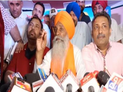 Gurnam Singh Chadunii attends traders meeting in Ludhiana, traders pledge support to farm leader | Gurnam Singh Chadunii attends traders meeting in Ludhiana, traders pledge support to farm leader